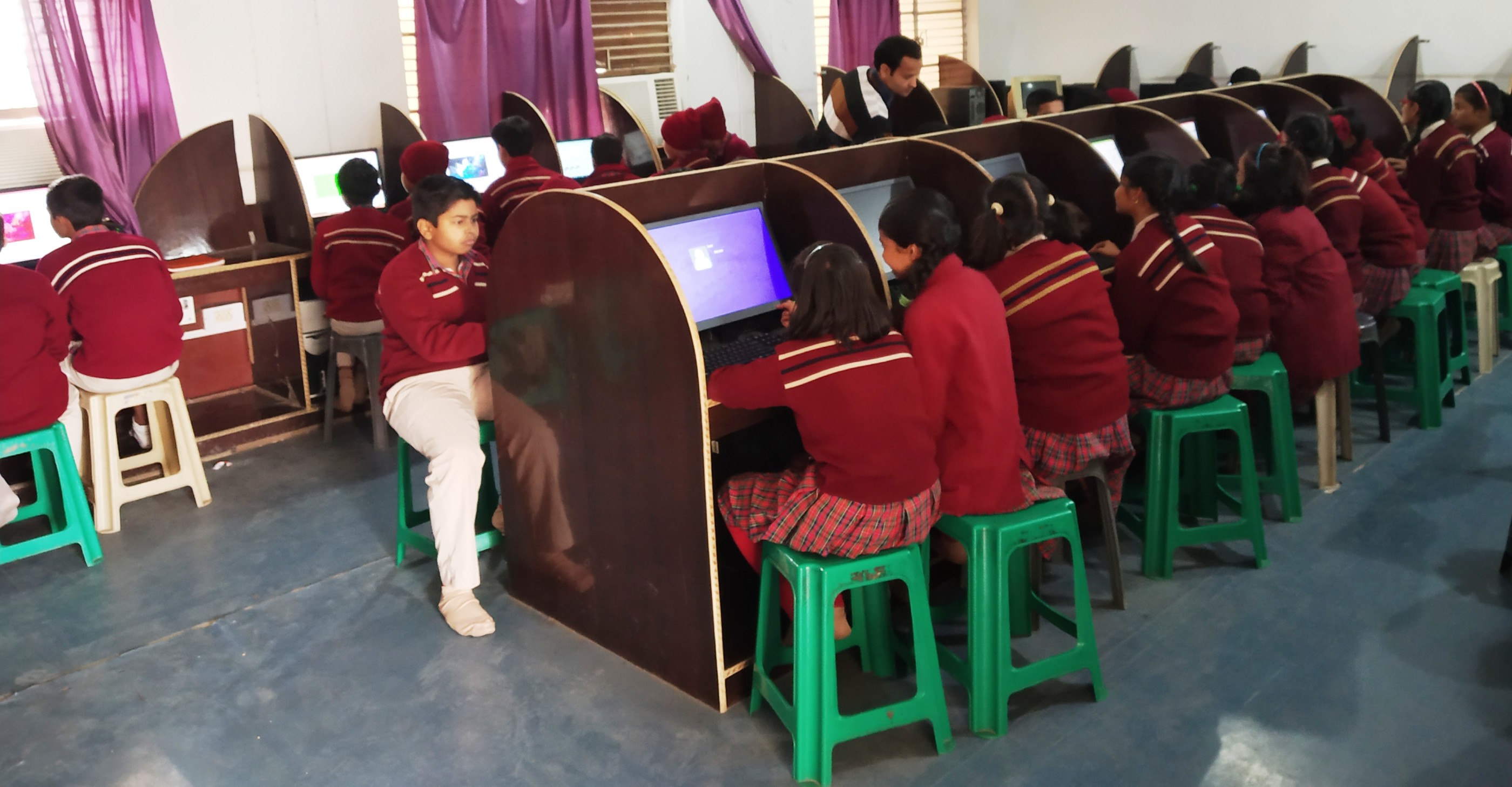 E7 Computer Lab B.S. DAV PUBLIC SCHOOL